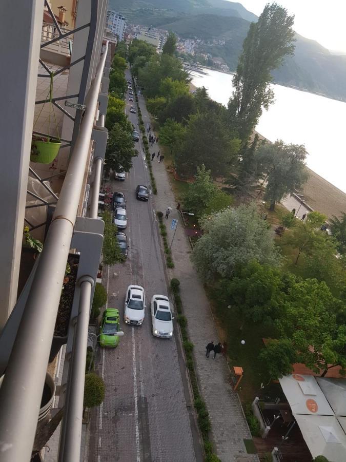 Kelvi'S Apartment Pogradec Exterior photo